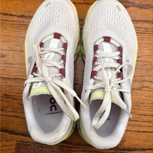 On Cloud women’s Running Shoes. Used but excellent condition.